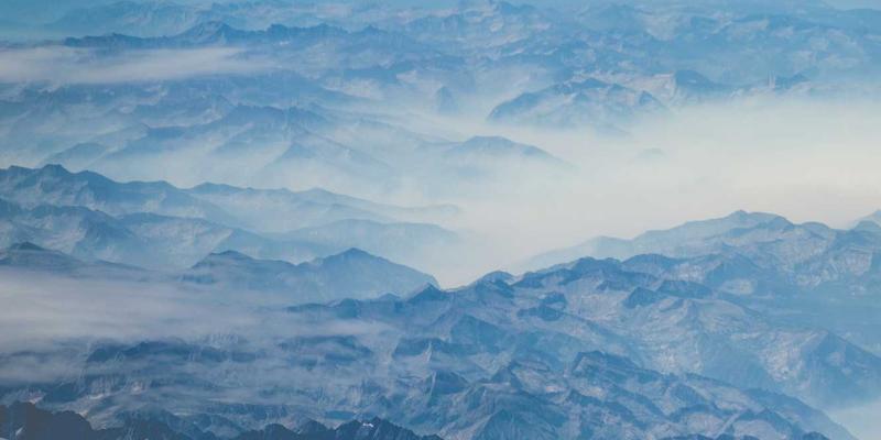 从源头到深海：环保科技如何构建微塑料污染全链条治理新生态