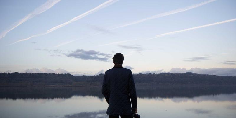 光伏板退役潮来袭！三大回收技术突破如何破解清洁能源的“终极环保难题”？